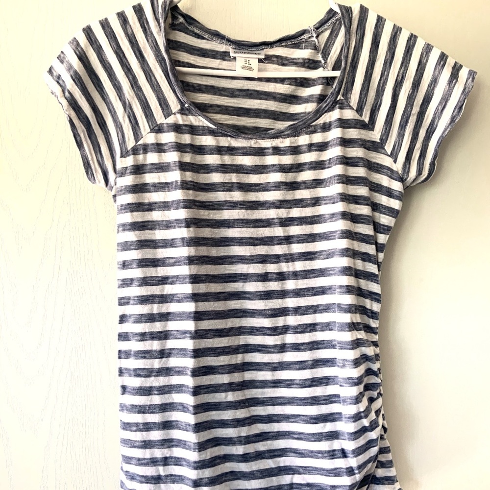 Lot of maternity shirts - Picture 6 of 7